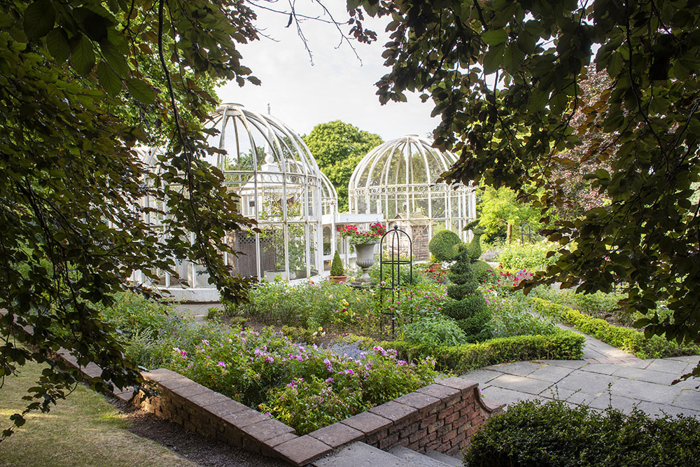 Aviary and topiary at Birmingham Botanical Gardens